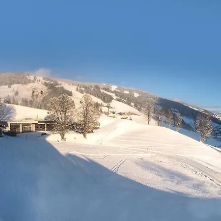 Bernkogel - In Out Apartman *